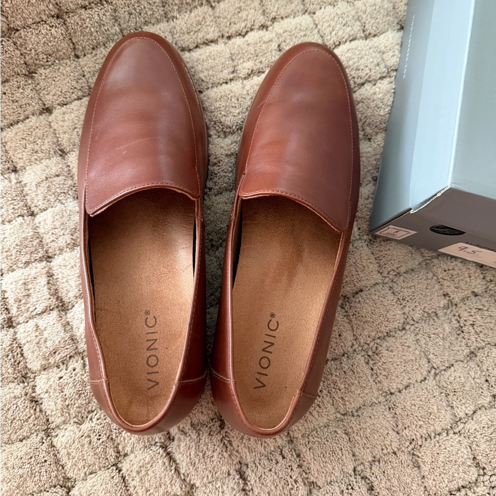 Vionic Woman’s Cognac Leather Slip-On Loafers